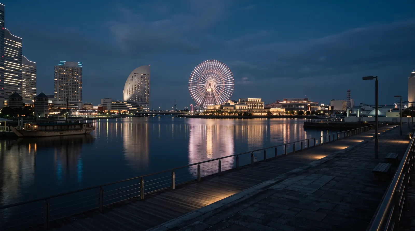 横浜の港の夜景
